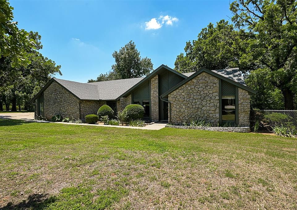 1st image of 6204 Plumtree Ln