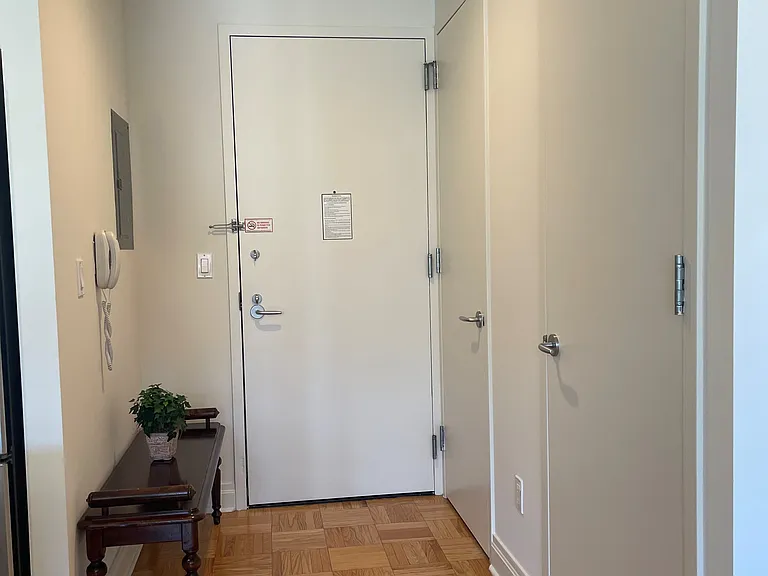 1510 Lexington Ave #11G — Photo 10