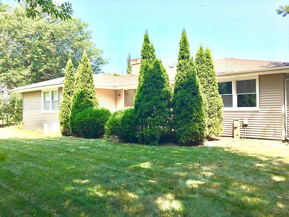 2nd image of 1054 Pueblo Dr