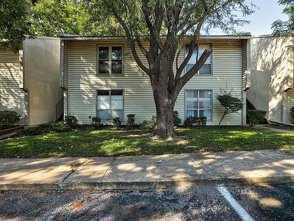 4th image of 818 Cardinal Creek Blvd APT D