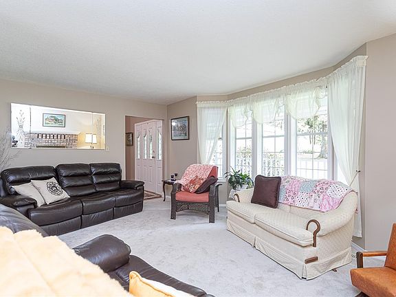 4th image of 3580 Oyster Way Rd