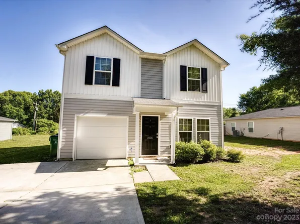 2136 Cindy Ln, Charlotte, NC 28216