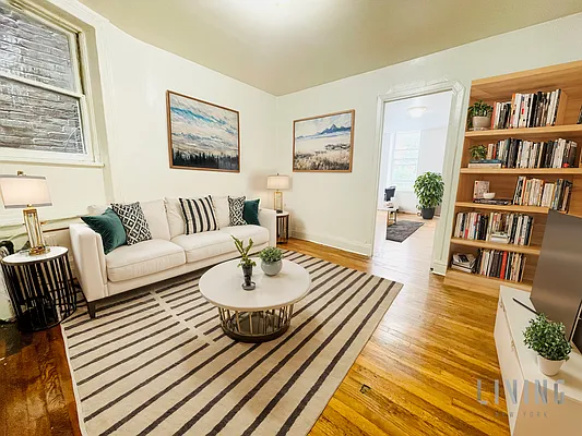 Rented by Living New York | media 10