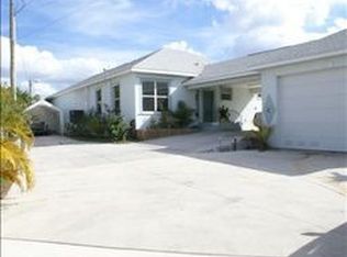 210 4th St, Ruskin, FL 33570