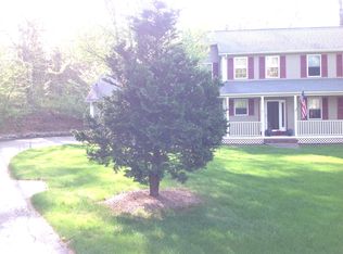 19 Moscow Brook Trl, Hope Valley, RI 02832