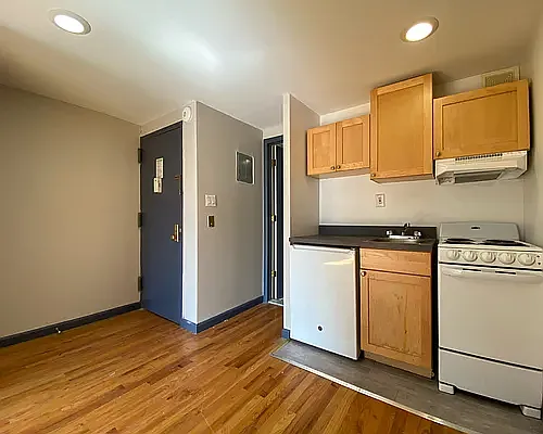 Rented by REAL New York | media 4