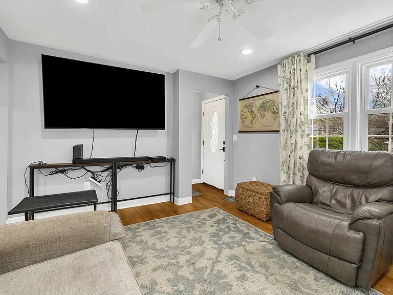 101 Sycamore Ave — Photo 10