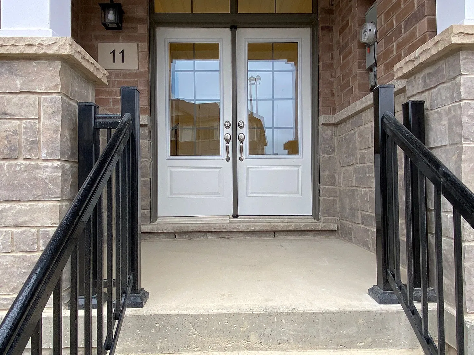 4 bed, $3,400 — Photo 2