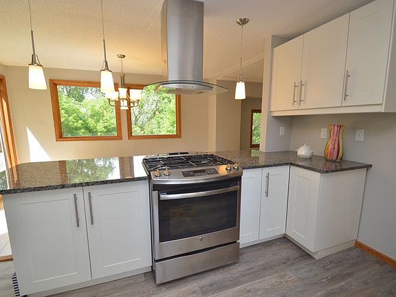 4th image of 1559 Cumberland St