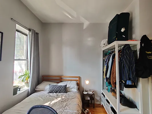 Rented by Signature Property Realty | media 15