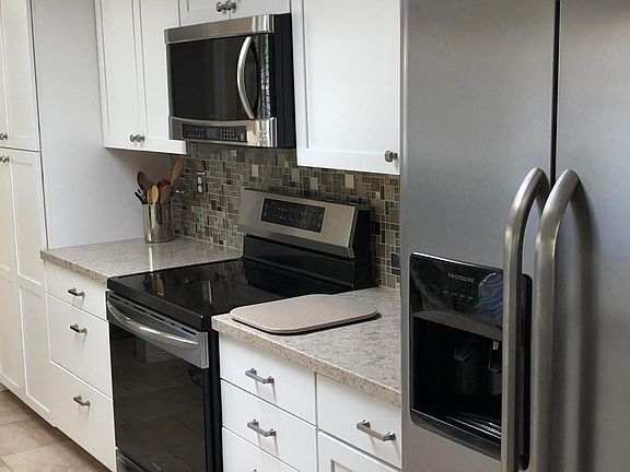 4th image of 10011 W Sandstone Dr