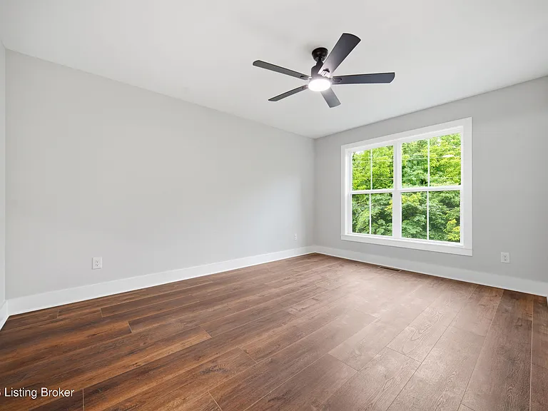 2000 Park Woods Rd — Photo 16