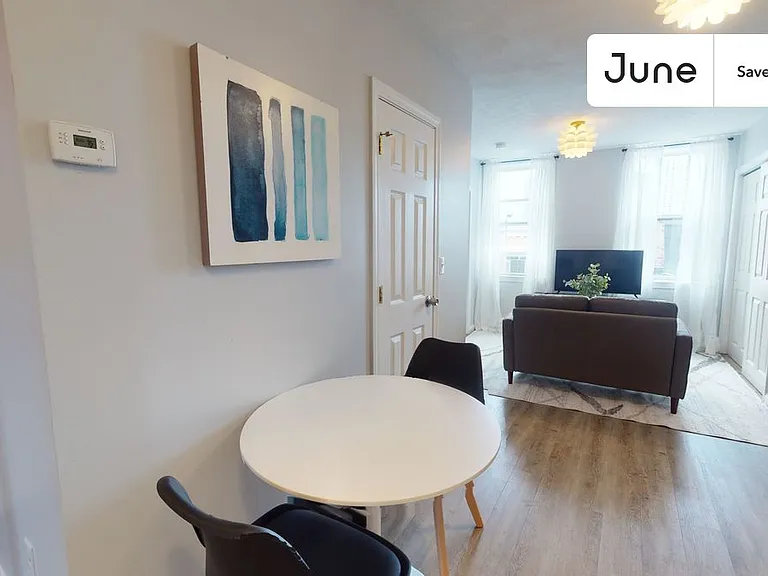 36 N Bennet St — Photo 4