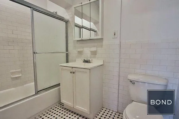 Rented by Bond New York | media 11