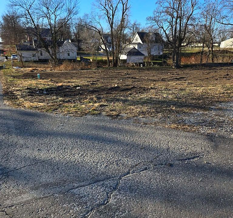 2nd image of 204 S 19th St