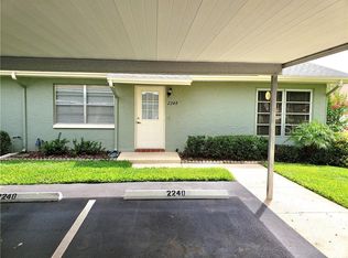 2240 Grenadier Dr, Sun City Center, FL 33573