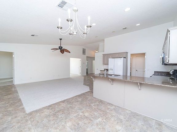 3rd image of 829 Santa Maria Way