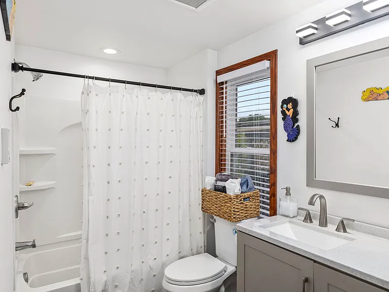 941 Leonard St NW #2 — Photo 11