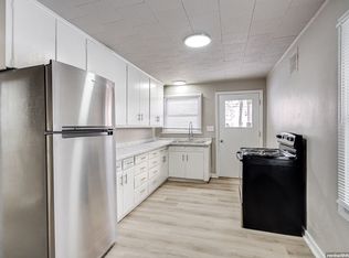 610 Maple St APT 1, Neenah, WI 54956