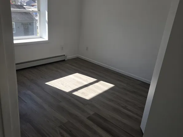 14 Lower Cease Ln, Harveys Lake, PA 18618