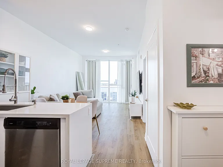 16 Concord Pl #639 — Photo 10