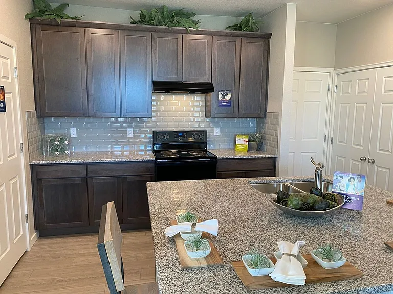 9346 Portmar Dr — Photo 6