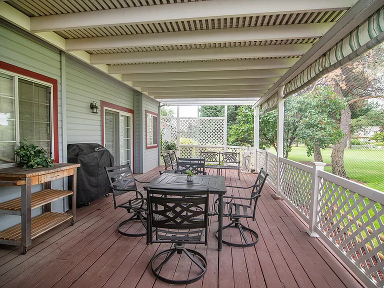 779 N Harvey Ln — Photo 30