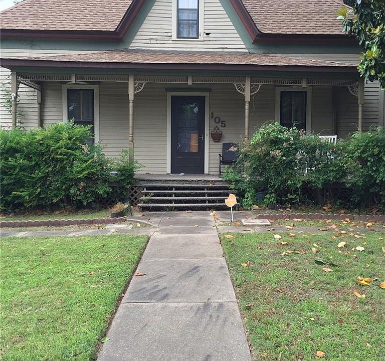1st image of 105 N 13th St