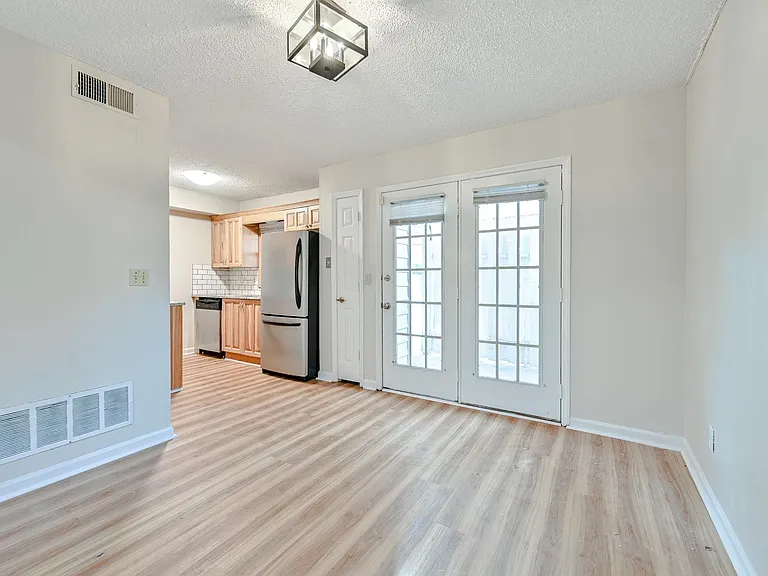 1036 Old Holcomb Bridge Rd — Photo 6