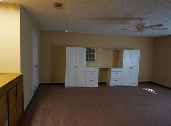 3rd image of 412 Birchwood Dr #3