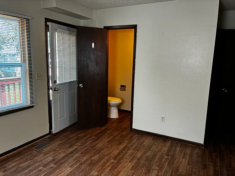 1205 Randolph St — Photo 9