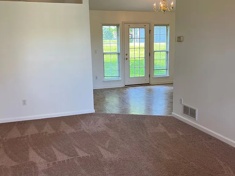 9-12 Eastwick Ln — Photo 2
