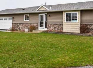 17547 Five Oaks Dr, Farmington, MN 55024