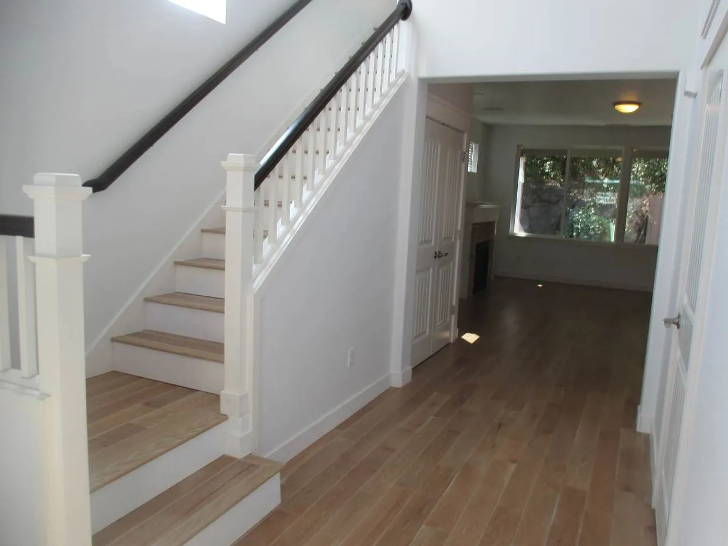 Beautifully 4-Bedroom, 3-Bath Home with Fenced Yard & 2-Car Garage — Photo 2