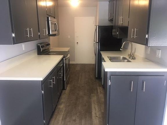 5th image of 649 Westbourne Dr APT 202