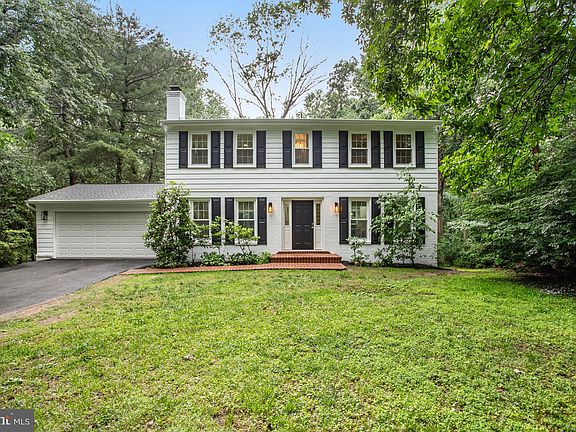 4th image of 12114 Folkstone Dr