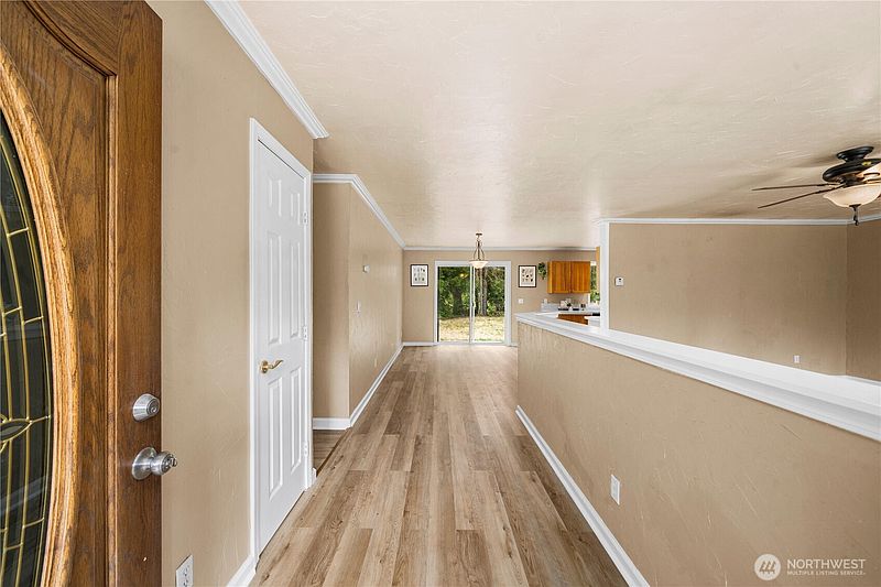 3rd image of 13604 Vail Road SE