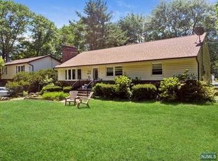 13 Sweetbriar Rd, West Milford, NJ 07480