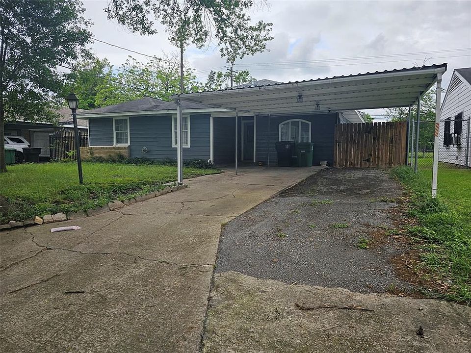 1st image of 10911 Royal Pine Dr