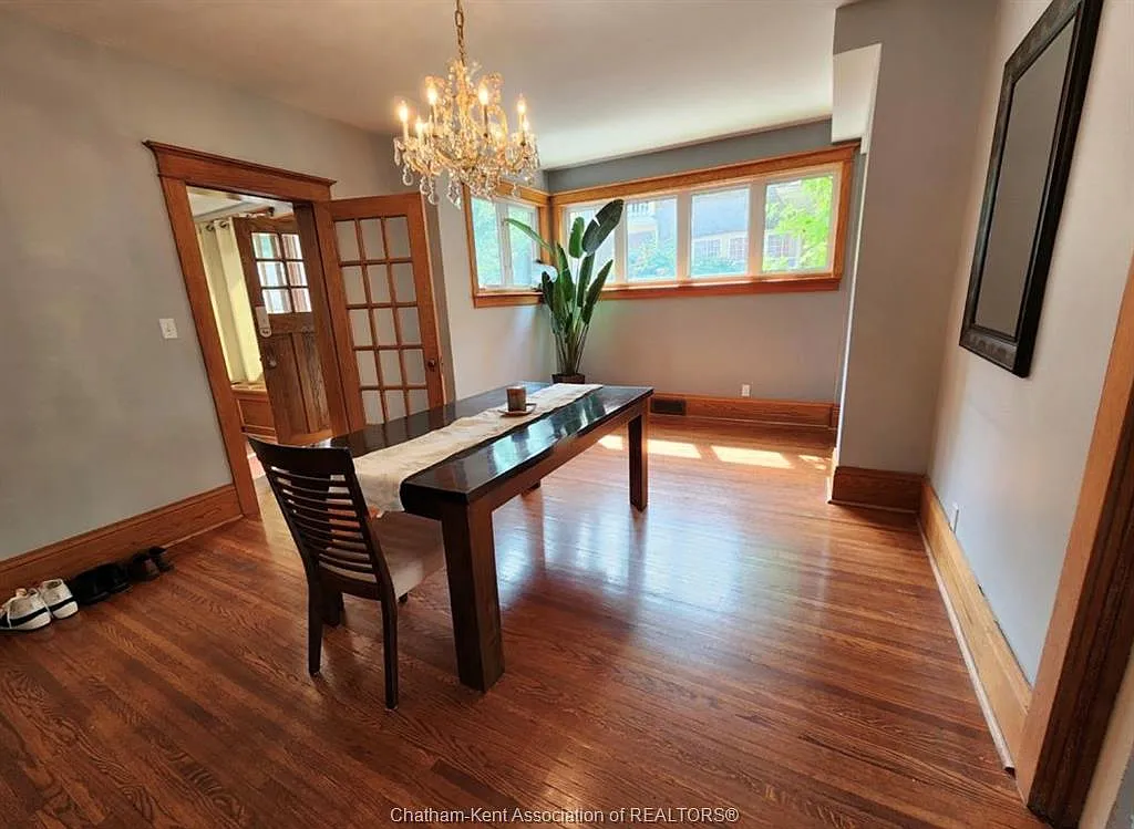 3 bed, $2,300 — Photo 3