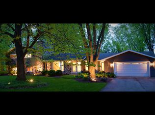 2961 Maple Ter, Germantown, WI 53022