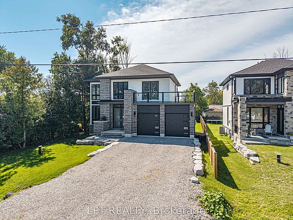 3rd image of 36 Blue Jay Blvd
