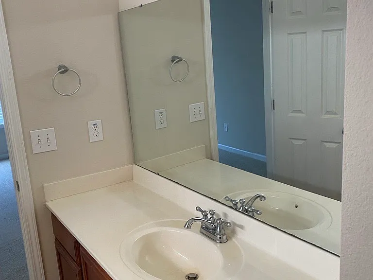 1030 Glencroft Dr #1 — Photo 10