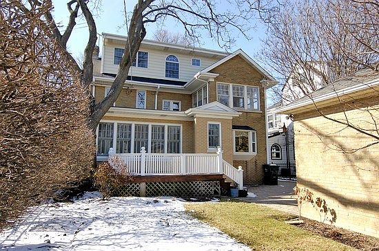 2nd image of 515 Elmore St