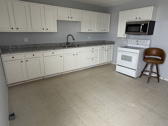 3rd image of 1026 Industry Rd #1
