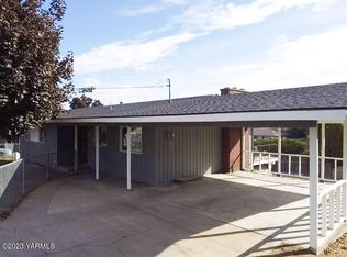 916 Upland Dr, Sunnyside, WA