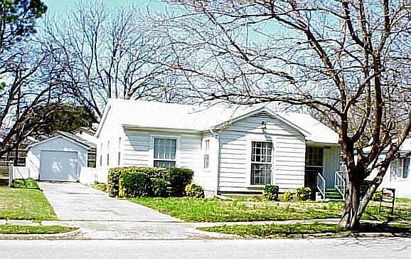 1st image of 319 NE 10th St
