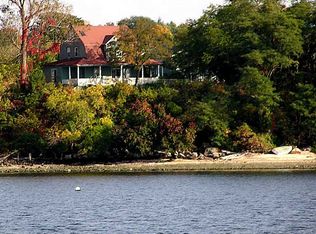 1 Sabin St, Riverside, RI 02915