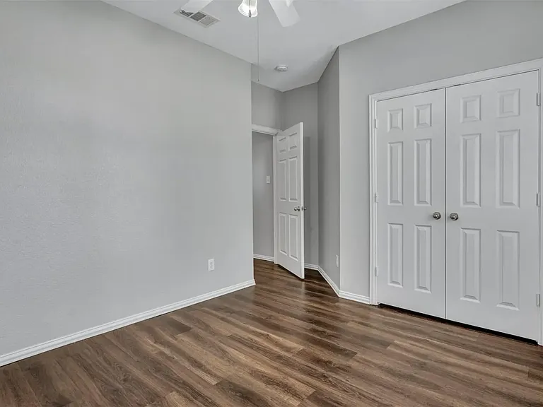 1601 Long Prairie Ct — Photo 10