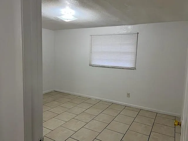 1 bed, 630 sqft, $1,300 — Photo 2